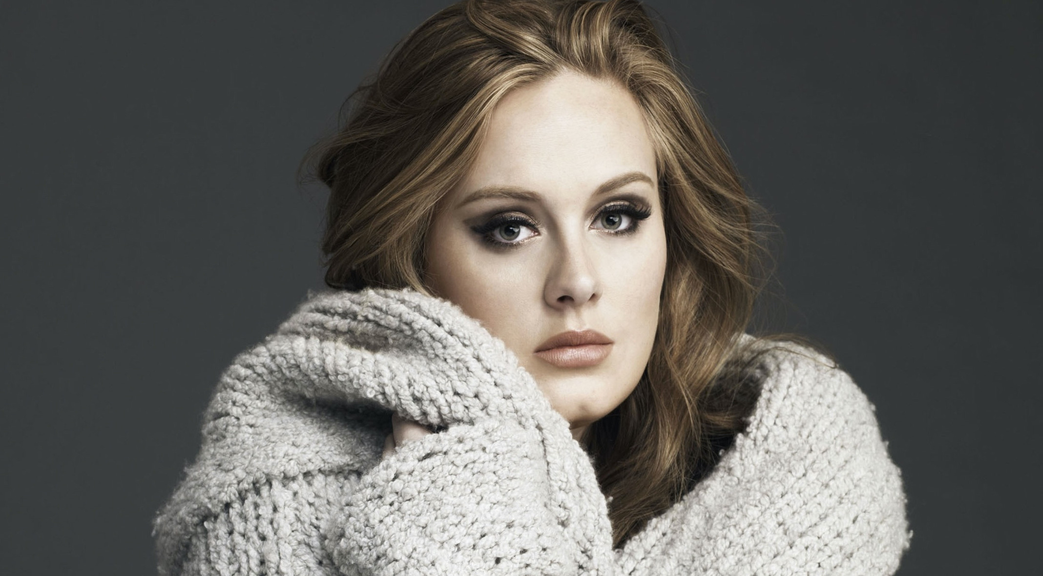 Adele reveals date for her FOURTH album at a friend's wedding party