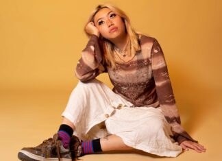 Beabadoobee – ‘Fake It Flowers’ review: a special coming-of-age album Beabadoobee Fake It Flowers review