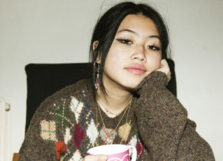 What even is Bedroom Pop, and why is now the time to care? Beabadoobee