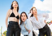 Haim backstage at Glastonbury: “Can you tell us where the fucking Rabbit Hole is?” Haim at Glastonbury 2022