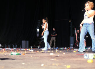 Corey Taylor says he consoled Daphne and Celeste after disastrous Reading 2000 performance Daphne & Celeste