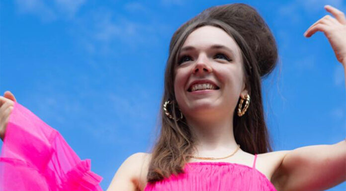 Emily Capell: “People have lost faith in politicians – we need a revolution” Emily Capell