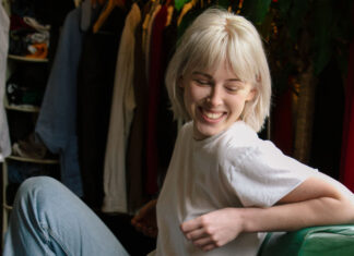 Fenne Lily: “I thank Tinder for the creation of this record” Fenne Lily