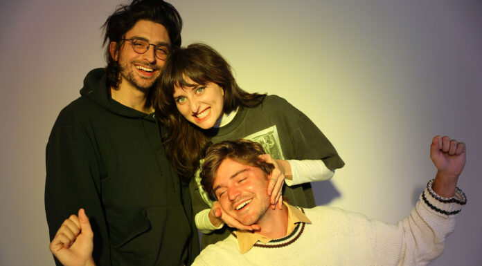 Kills Birds: “Dave Grohl is a rare breed” Kills Birds