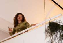 Nilüfer Yanya – ‘Feeling Lucky?’ EP review: the London songwriter lets the chips fall where they may Nilufer Yanya