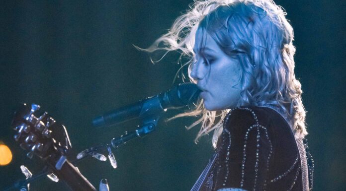 Phoebe Bridgers releases her annual Christmas cover song Phoebe Bridgers