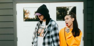 Lucy Dacus’ and Julien Baker’s Pete Davidson and Ariana-referencing Halloween costume wins the weekend Lucy Dacus Pete Davidson and Ariana Halloween costume