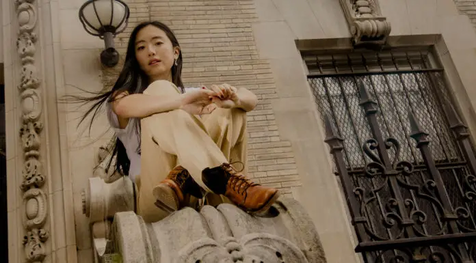 Sarah Kinsley: “Why would people release music they’re not head over heels in love with?” Sarah Kinsley Interview The King