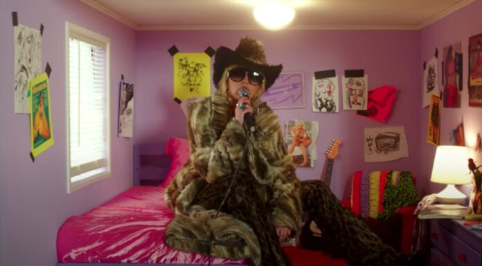 Watch Miley Cyrus cover Mazzy Star during Tiny Desk (Home) Concert Miley Cyrus Tiny Desk