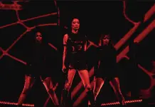 Did Rina Sawayama just dedicate ‘Shut The Fuck Up’ to Matty Healy? Rina Sawayama at Glastonbury 2023