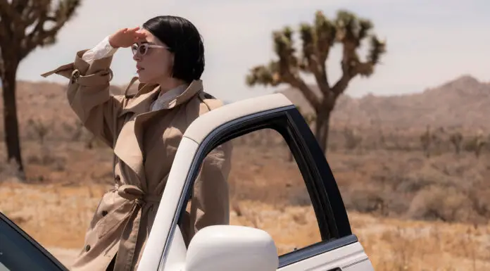 ‘The Nowhere Inn’ review: confusing but often compelling meta-doc from St Vincent and Carrie Brownstein St Vincent The Nowhere Inn