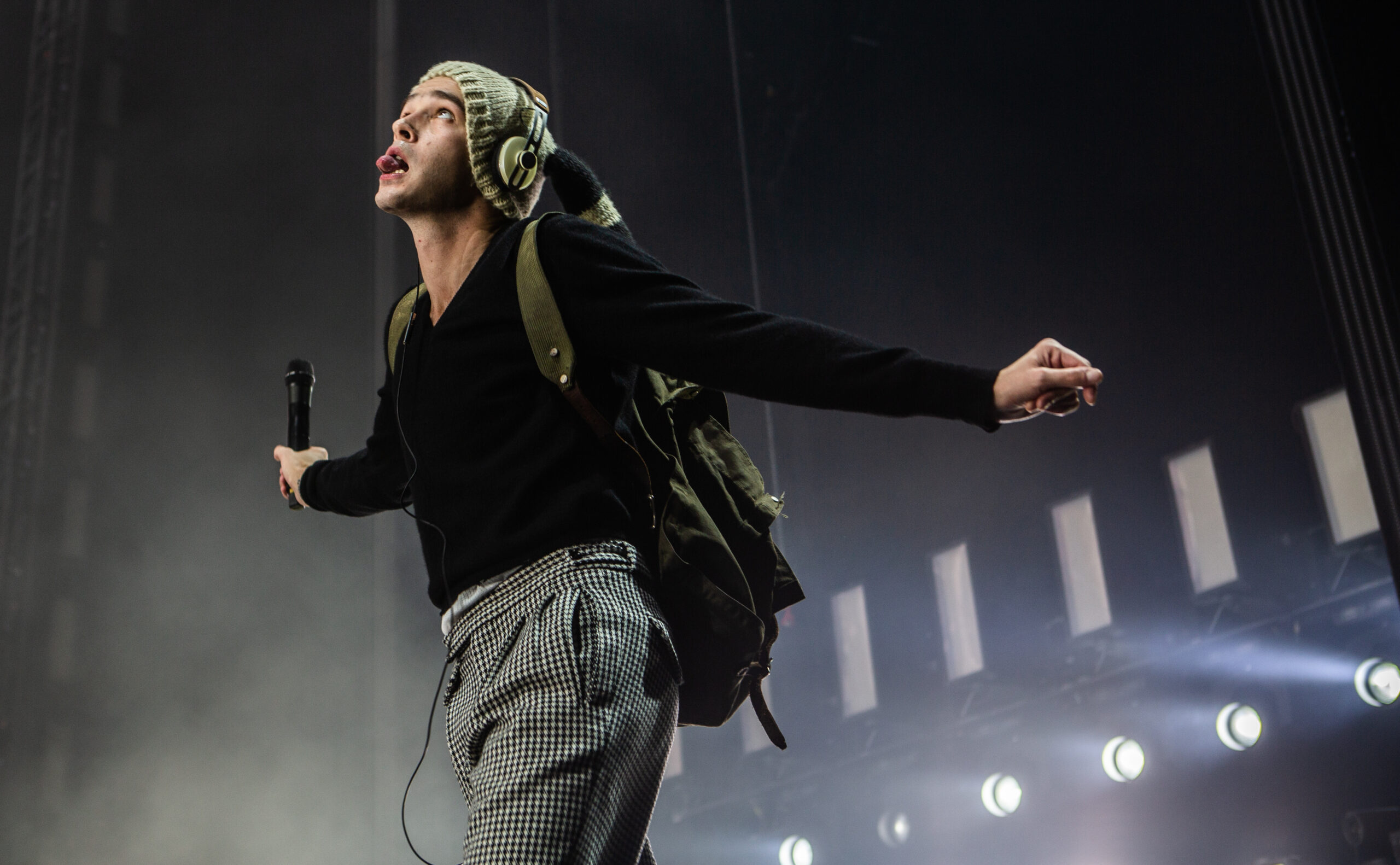 New The 1975 album 'Being Funny In Foreign Language' : everything we ...