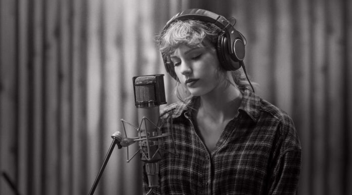 ‘Folklore: The Long Pond Studio Sessions’ review: Taylor goes cottagecore in new documentary Taylor Swift Long Pond Sessions review