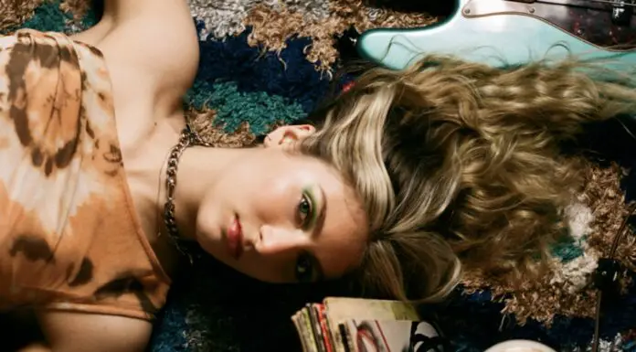 Blu DeTiger takes us dancing around New York in ‘Vintage’ video Blu DeTiger