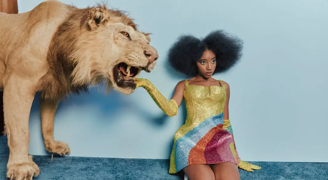 Flowerovlove with taxidermy lion