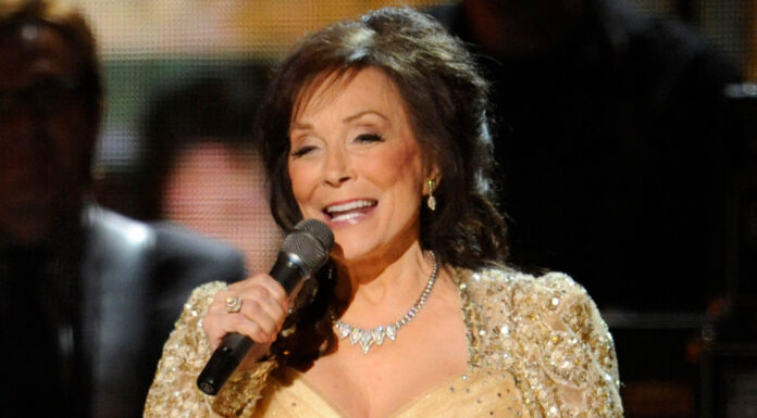 Loretta Lynn, country music icon, has passed away Loretta Lynn