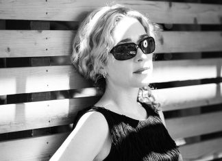 Blondshell: “Using therapy language doesn’t make you a feminist” Blondshell 2026 black and white